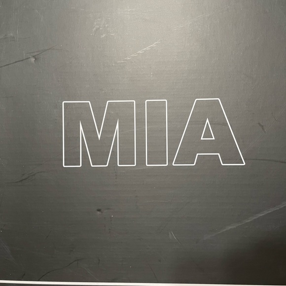 MIA Red Sock Bootie - Picture 6 of 6